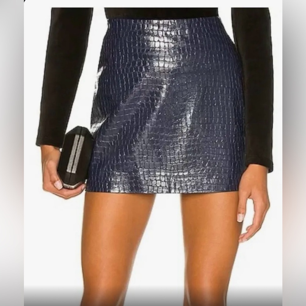 ALICE AND OLIVIA Rubi Croc-Embossed Faux Leather Mini Skirt Size 8 in Navy NWT